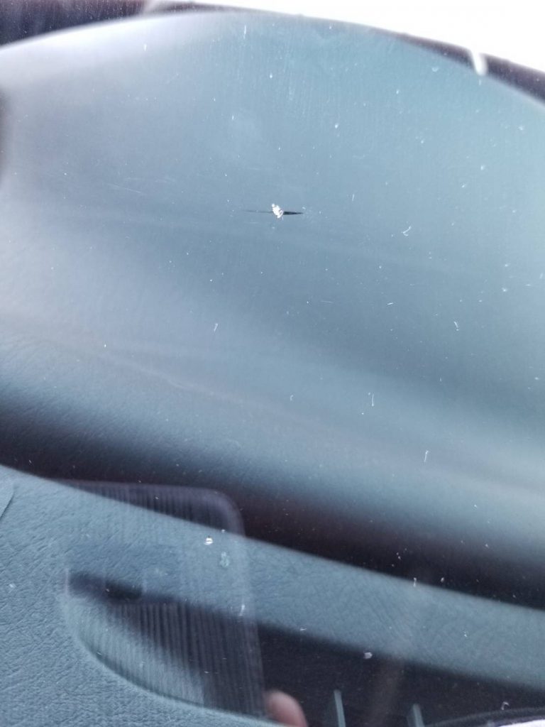 自動車ガラスえぐれ修理